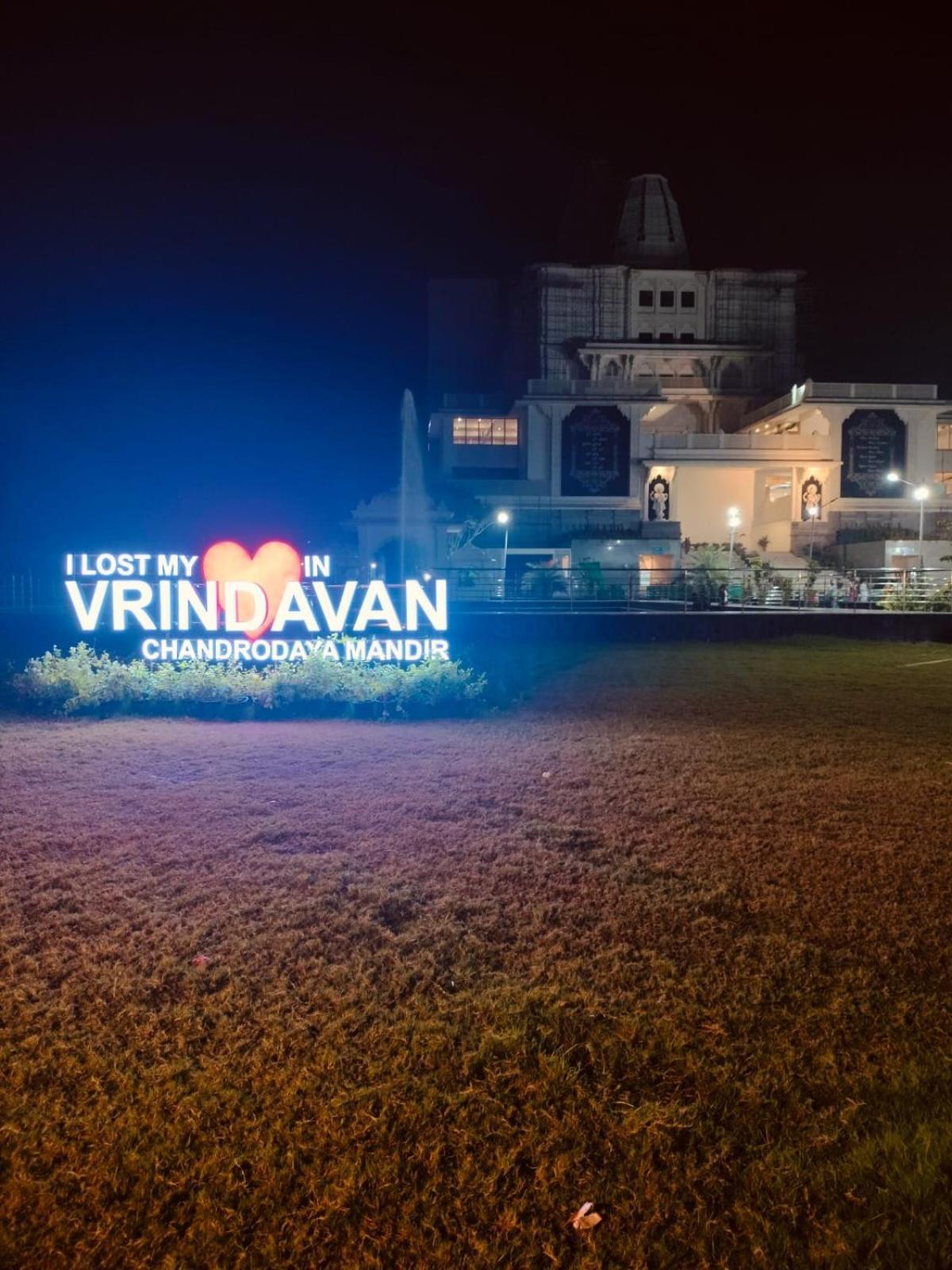 Umang - Premium Resort Like Villa In Vrindāvan Eksteriør bilde